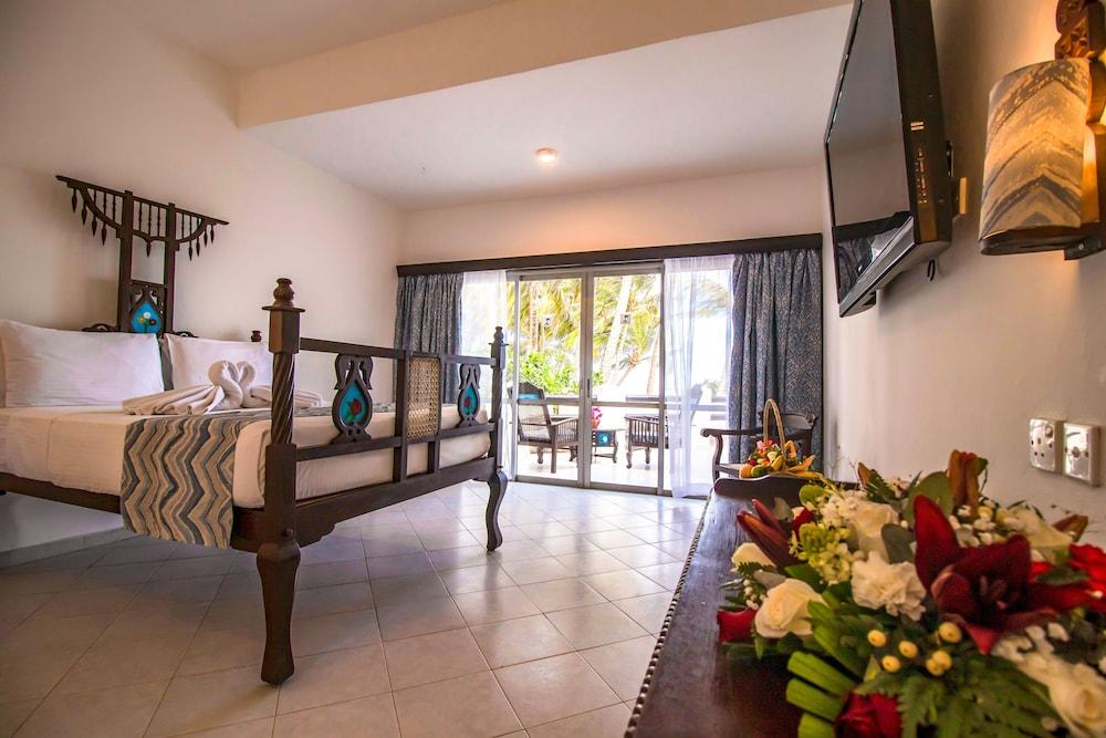 Bamburi Beach Hotel Eksteriør bilde