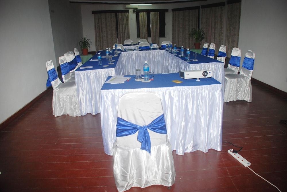 Bamburi Beach Hotel Eksteriør bilde