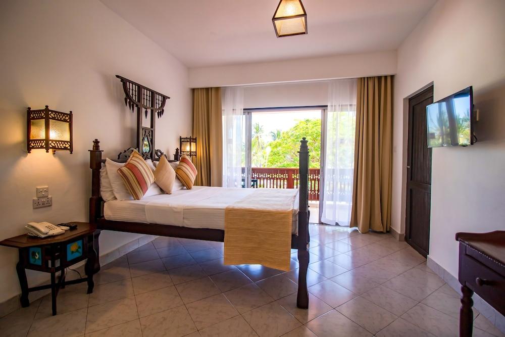 Bamburi Beach Hotel Eksteriør bilde